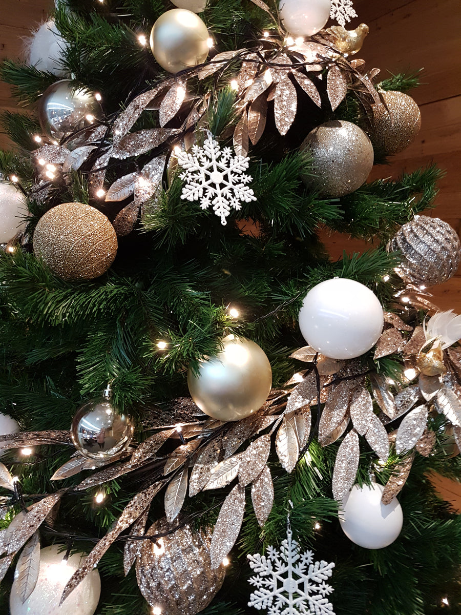 Commercial Christmas Decorations Free Delivery & Setup The Happy